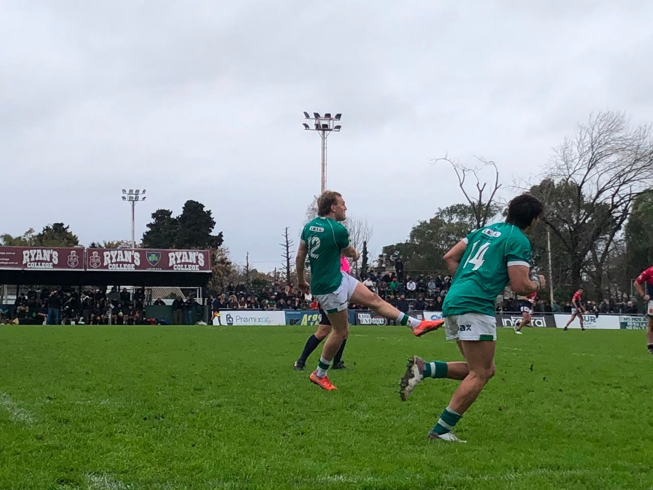DEPORTIVA FRANCESA DIO EL GOLPE EN EL OESTE Y TODAVÍA CREE EN LA SALVACIÓN