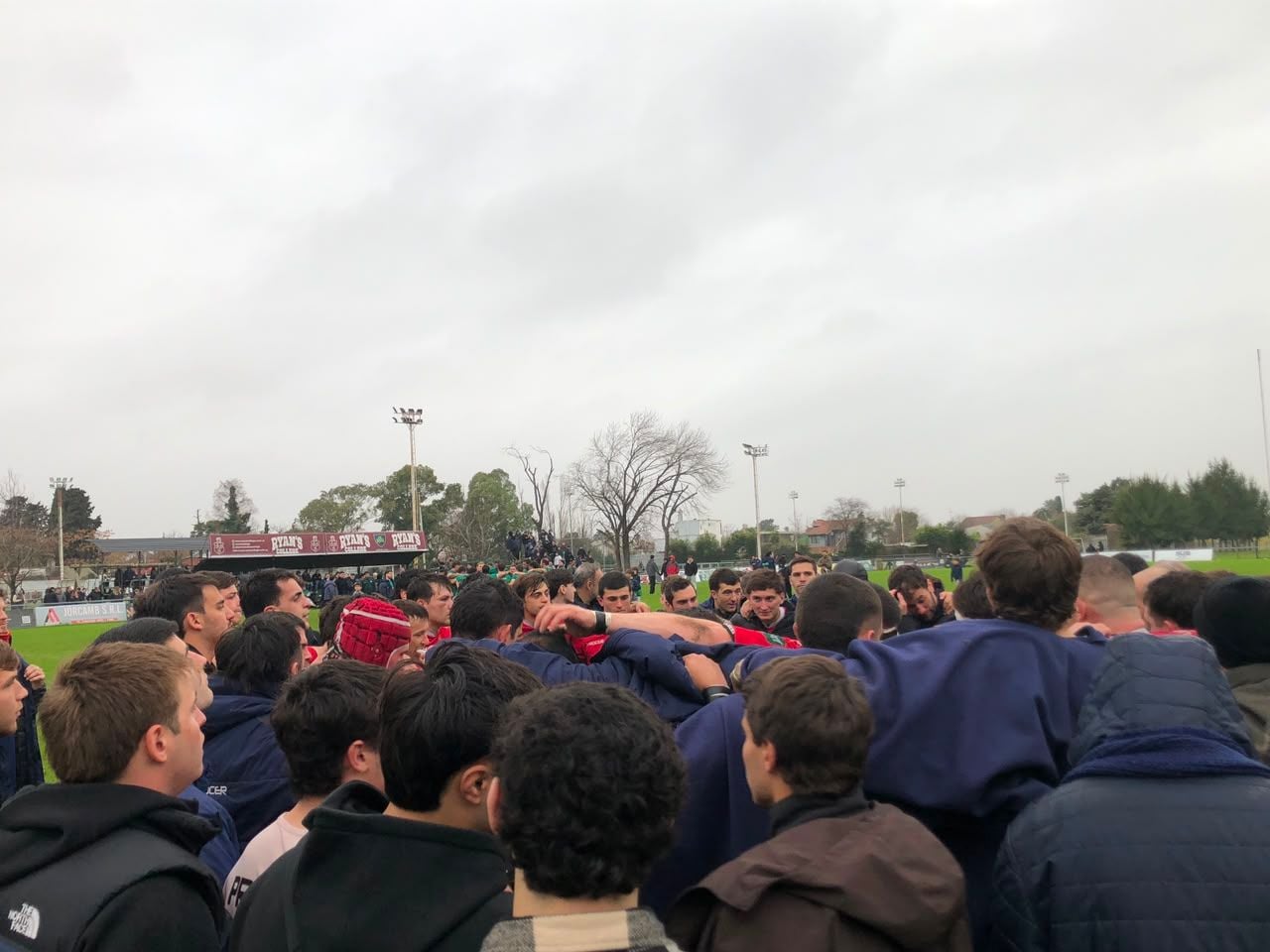DEPORTIVA FRANCESA DIO EL GOLPE EN EL OESTE Y TODAVÍA CREE EN LA SALVACIÓN